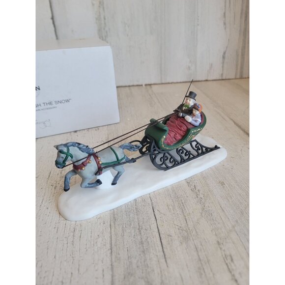 Dept 56 58203 Dashing Through The Snow Village accessory Xmas - Picture 3 of 8
